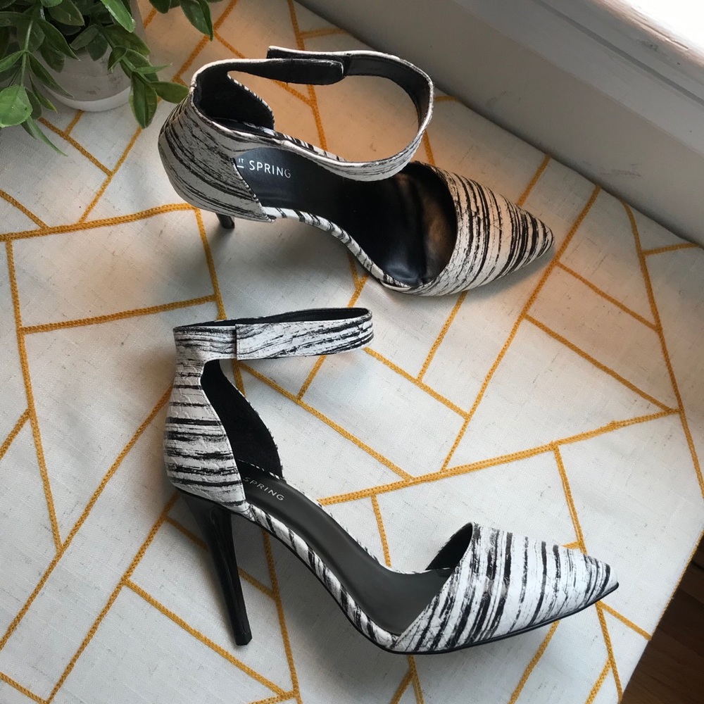 Call It Spring Yadoven Pumps NIB